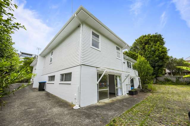 Ponsonby Money Maker - 6 Bedrooms!