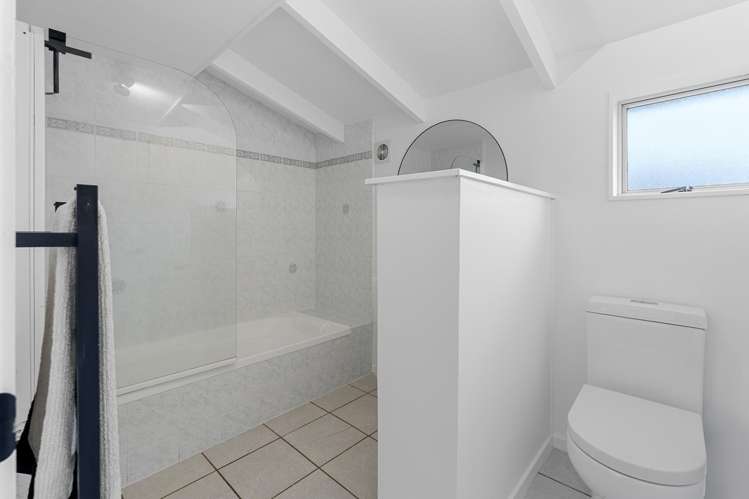 28 Fairway Avenue Red Beach_13