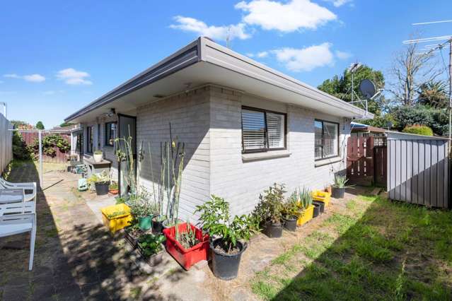 3/6b Youngs Road Papakura_2