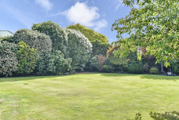 22d Yellowstone Crescent Burwood_34