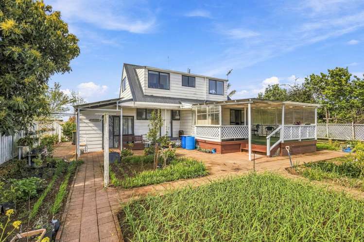 29 Sunningdale Street Wattle Downs_2