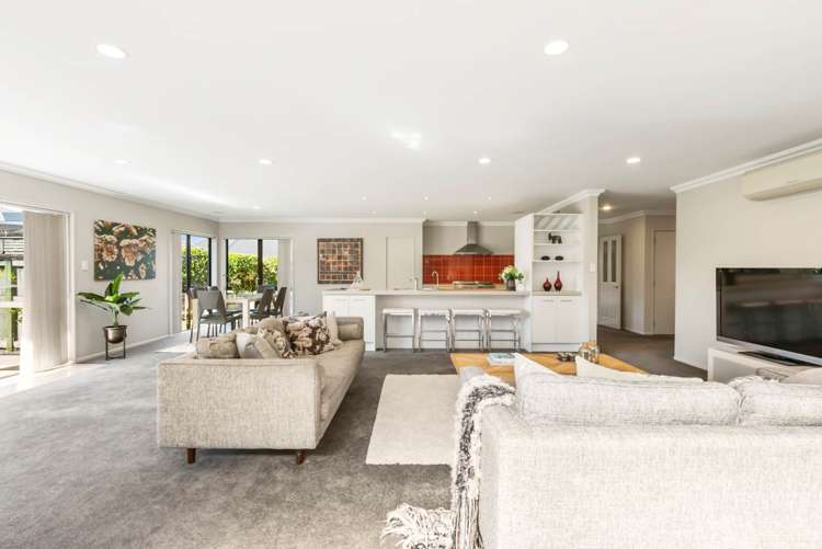 43 Lough Bourne Drive Pukekohe_12