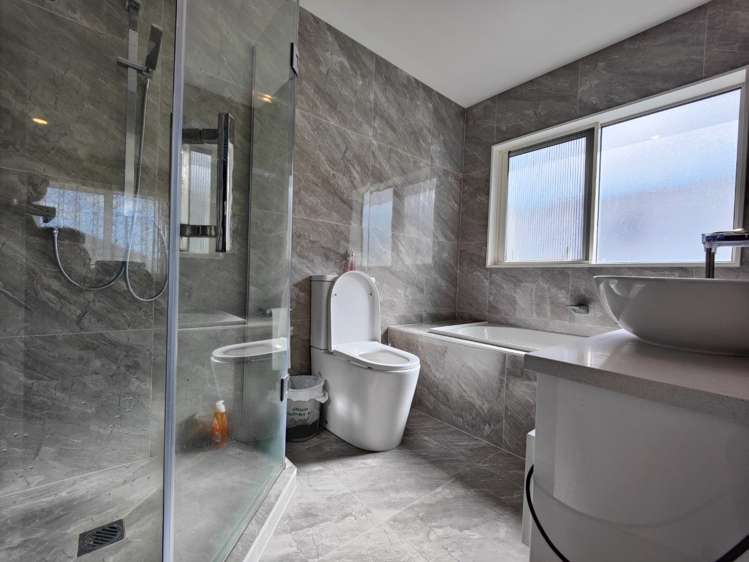 27 Horsefields Drive Flat Bush_14