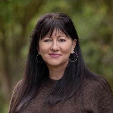 Kellie Walker