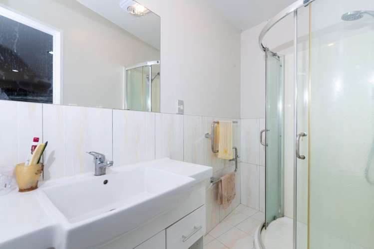 693a East Coast Road Browns Bay_16