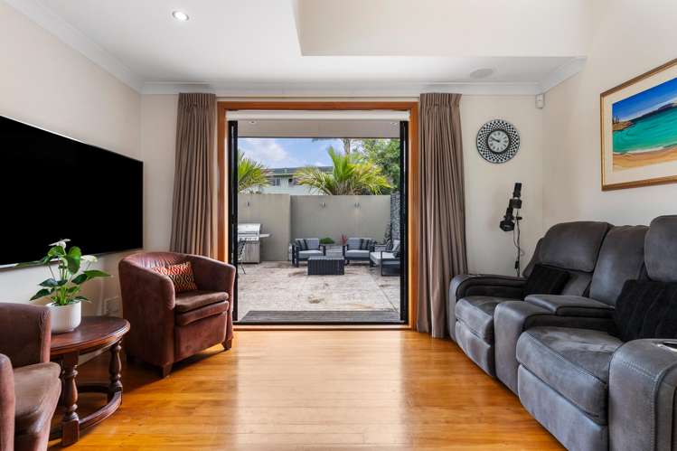 8 Eric Price Avenue Takapuna_20