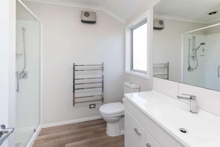 70 Rocking Horse Road Southshore_12