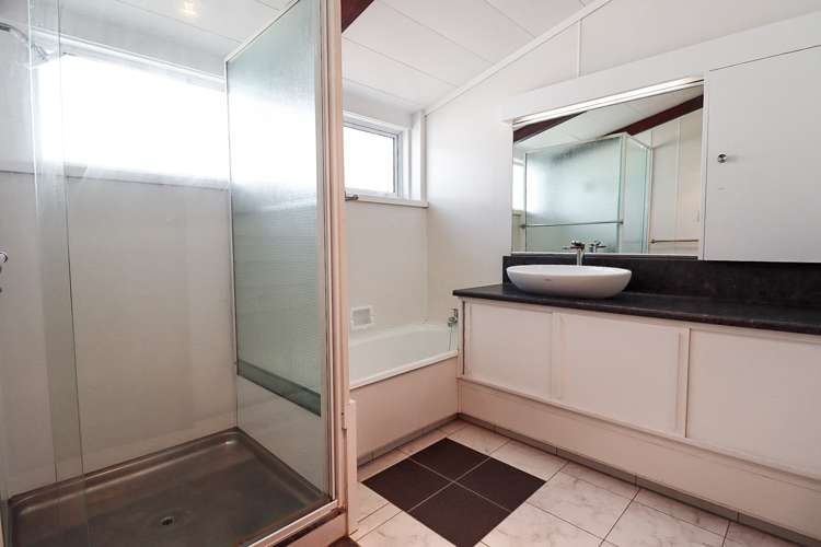 37 Guy Street Dannevirke_22