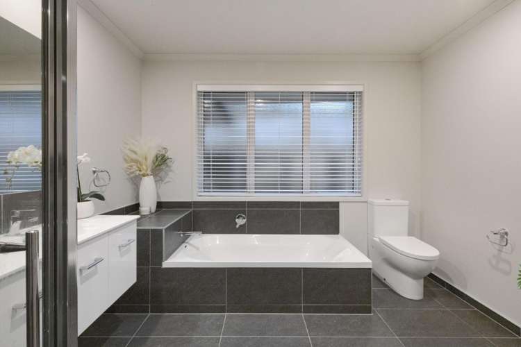 121 Condor Drive Pyes Pa_14