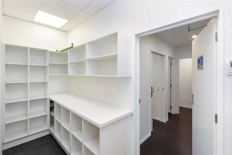 B3, 92 Russley Road Russley_15