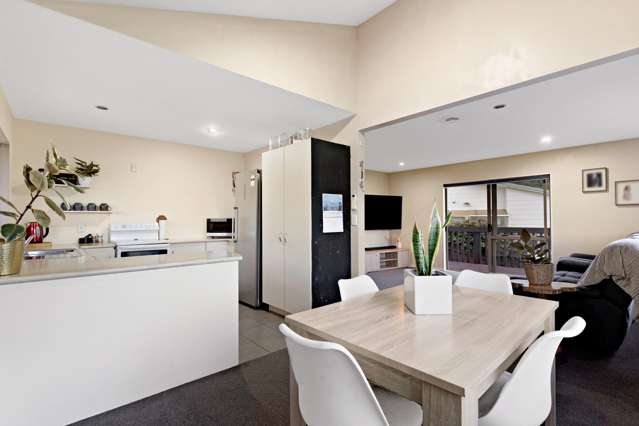 28 Shadon Place Stanmore Bay_2