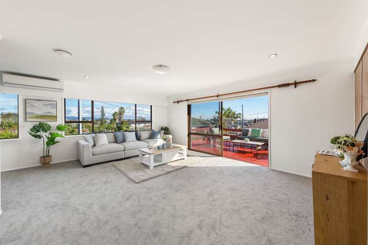 8A Matata Street Blockhouse Bay_13