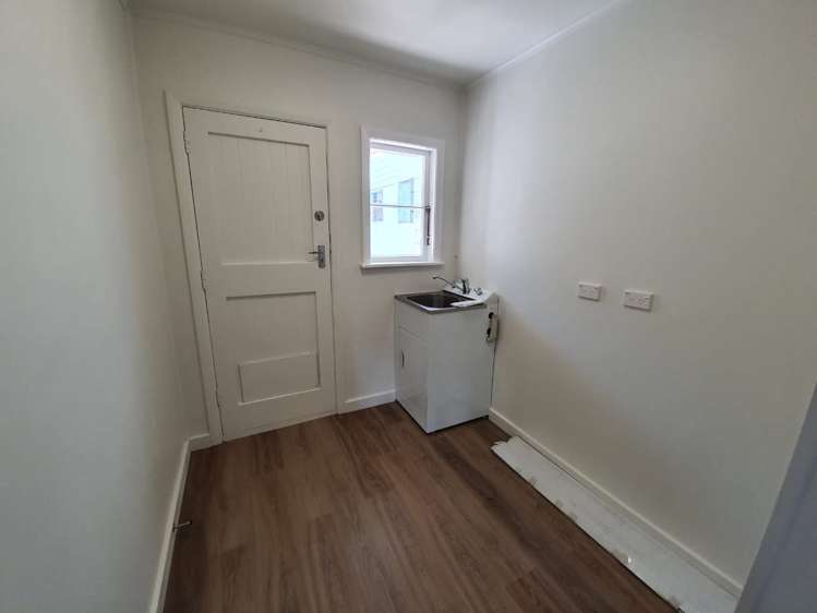 17 Karaka Street Otaki Beach_4