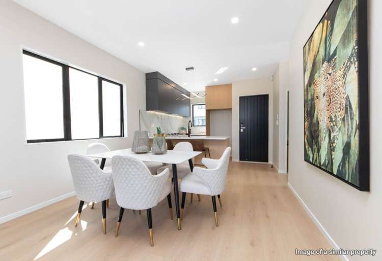 18 Greenbrier Street Westgate_4