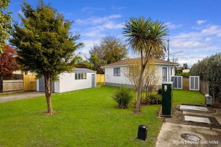 53 Gilbass Avenue Hamilton Lake_15