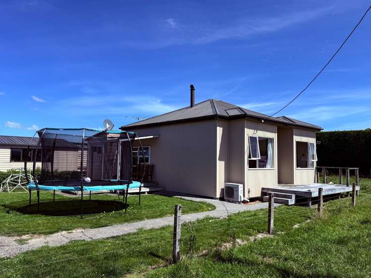 867 Hundred Line Road East South Hillend_10