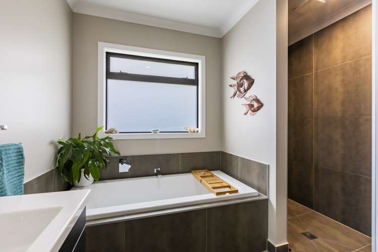 75 Squire Drive Awatoto_19