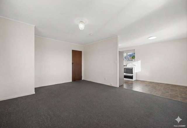 1/7 Seakens Way Glen Eden_2