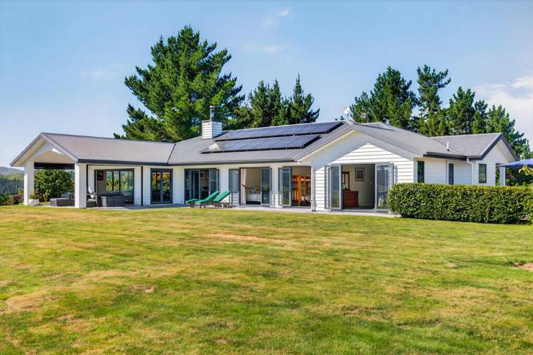 701 River Road Otane_33