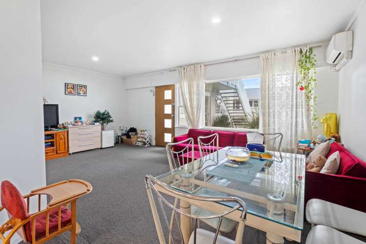 5/2a Ewenson Avenue One Tree Hill_3