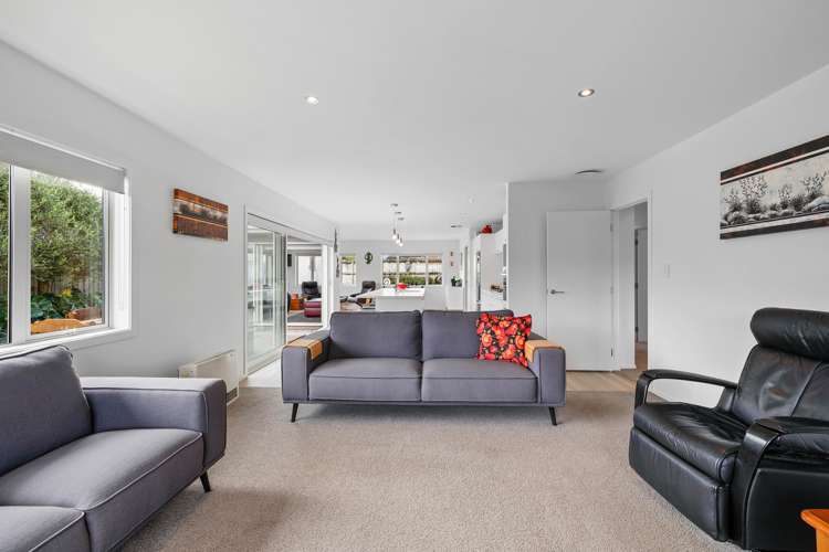 2 Rayner Way Glen Avon_7