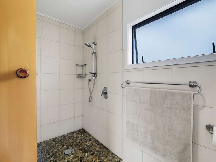 202 Whirinaki Road Bay View_20
