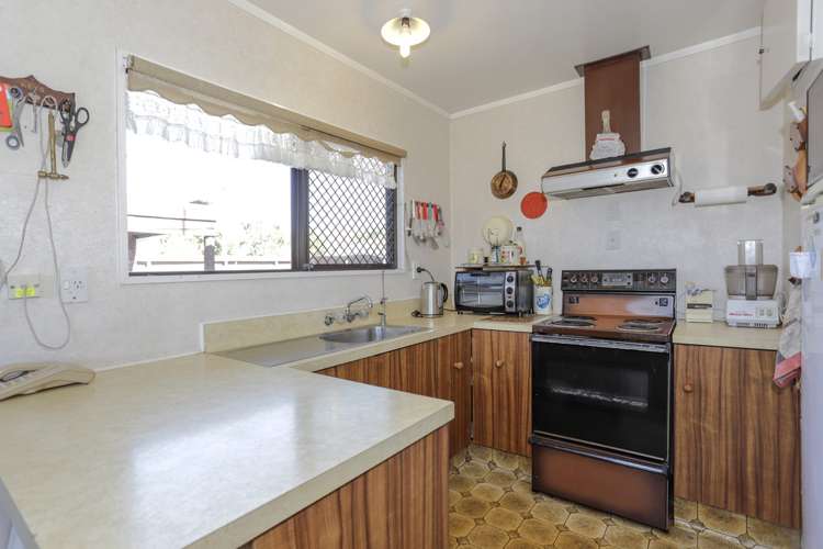 37 Lloyd Street Parkvale_5