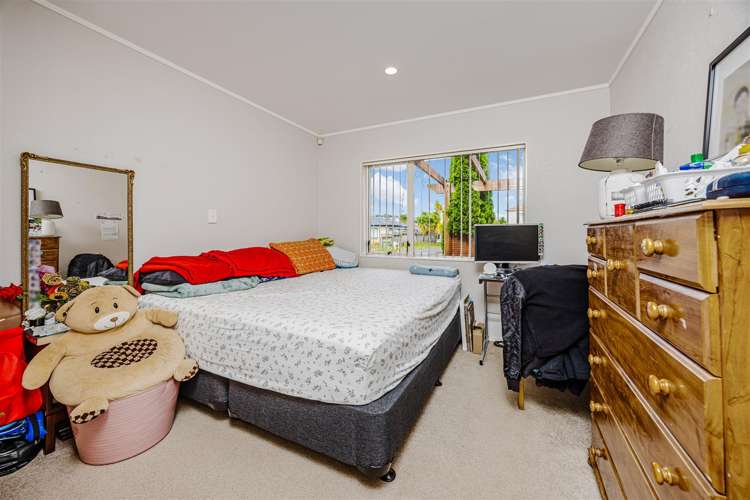 4 Ksenia Drive Flat Bush_8
