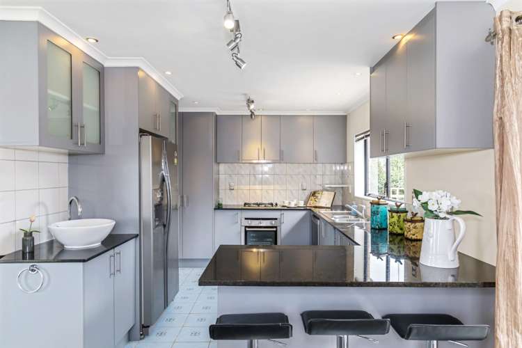 25 Gordon Stanley Drive Massey_7