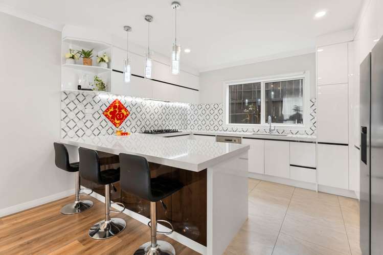 4 Carrygawley Road Flat Bush_12