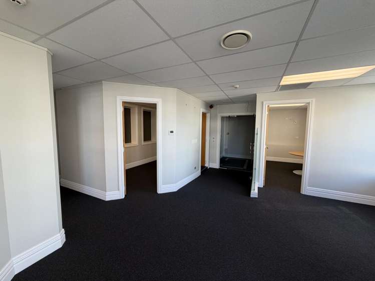 Part Level 2, 20 Alma Street Hamilton City Central_3