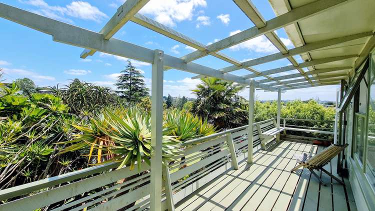 64 Stott Avenue Birkdale_1