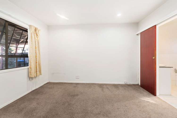 62 Olsen Avenue Hillsborough_11