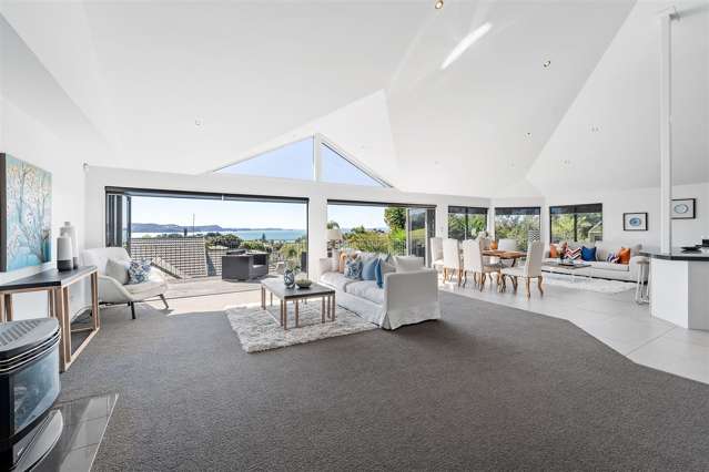 210 Whangaparaoa Road Red Beach_1