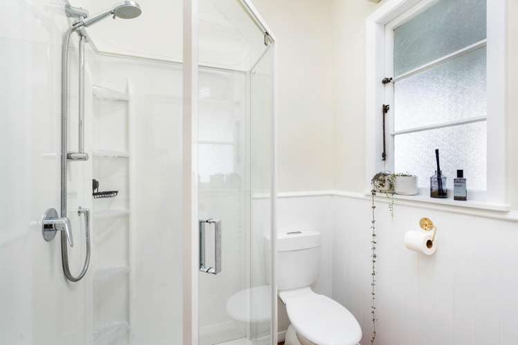 6 Dolbel Street Taradale_12