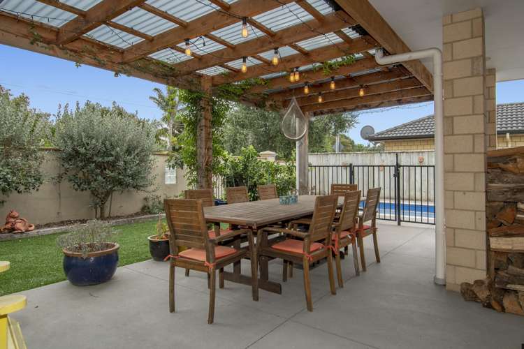 6 Horsley Grove Pyes Pa_18