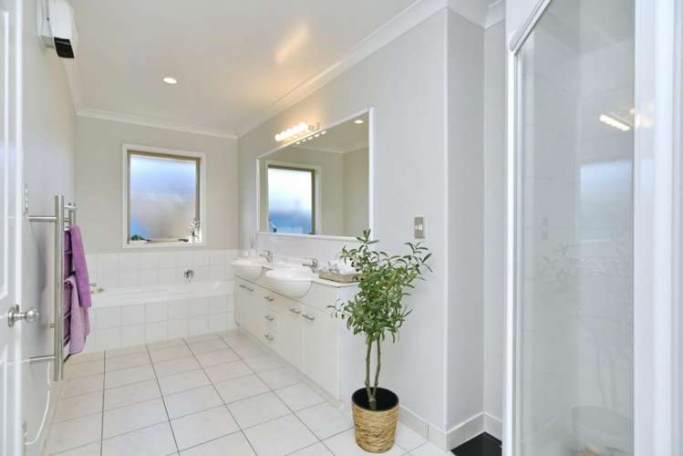 29 Linkwater Way Parklands_17