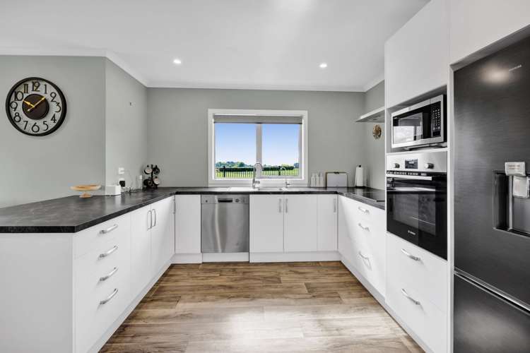 7 Mercade Close Stratford_25