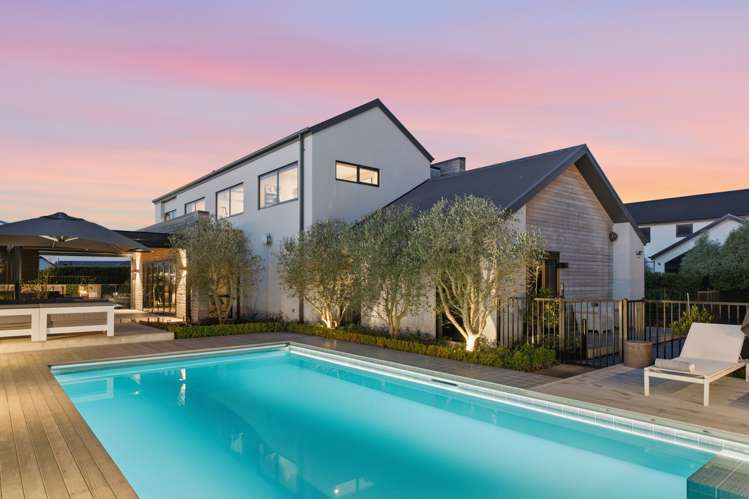 29 Carnaveron Drive Lincoln_22