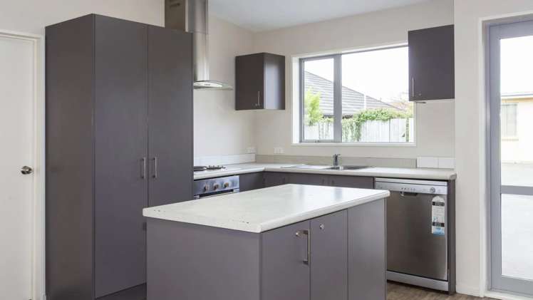 88 & 88a Rattray Street_4
