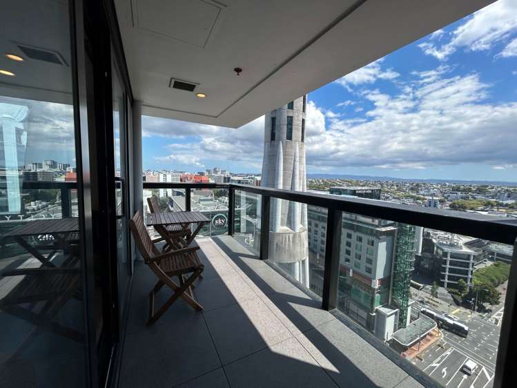 1602/75 Victoria Street West City Centre_14