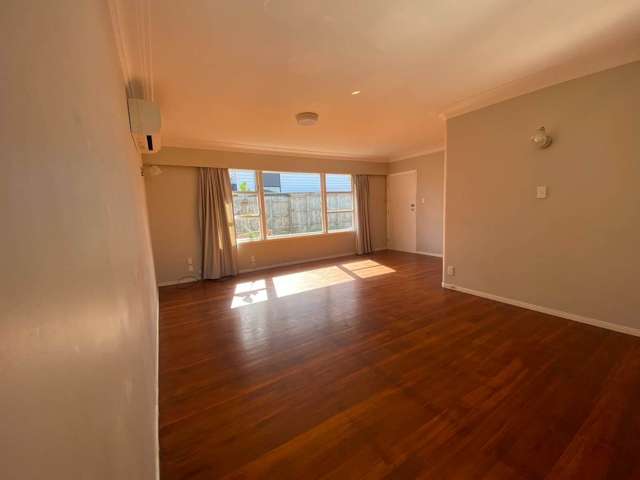 1/1 Churchill Avenue Manurewa_2