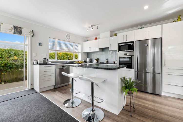 7 Annalise Place Orewa_12