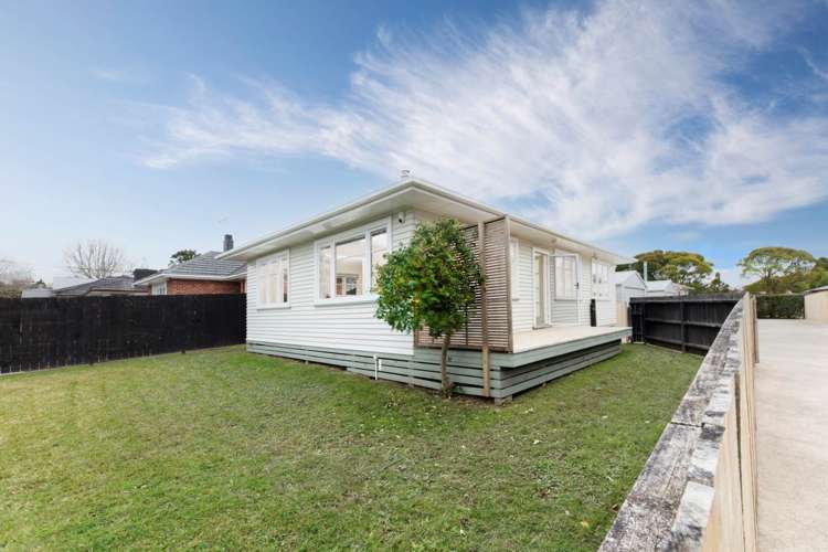 7 Glengarry Road Glen Eden_19