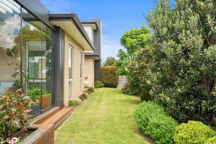 64 Eighth View Avenue Beachlands_17