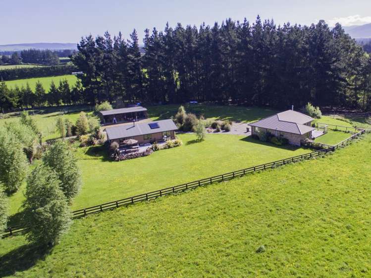 717 Loburn Whiterock Road Loburn_1