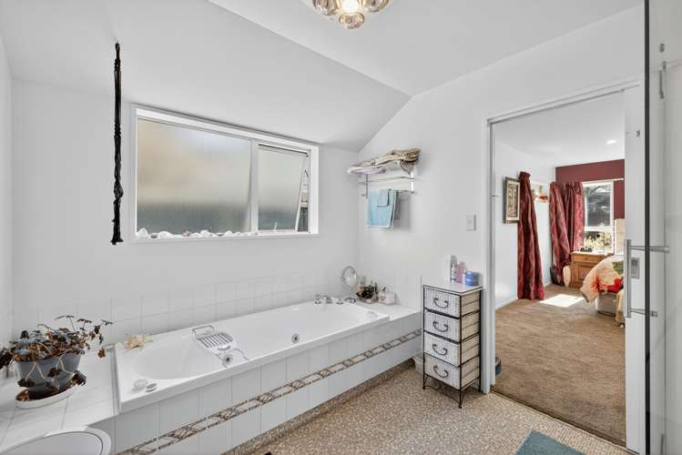 4 Windward Lane Bromley_21