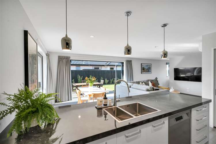 7 Halpin Drive Lincoln_21