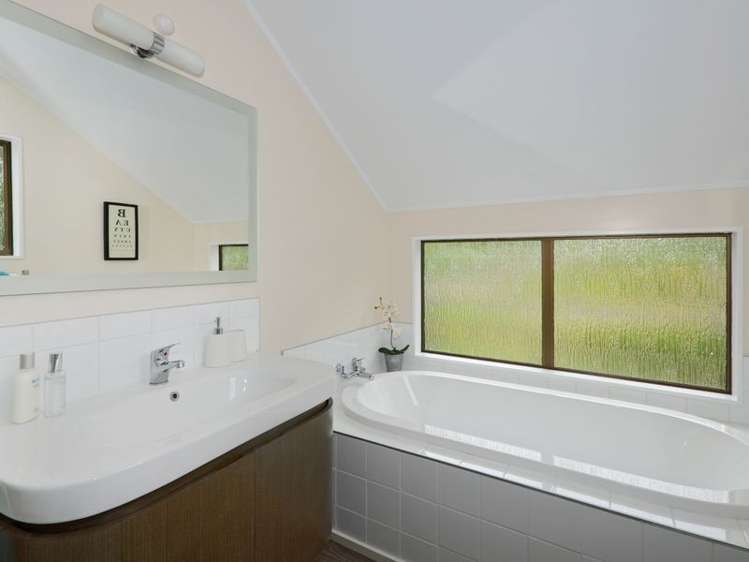 114 Hospital Road 11600_6