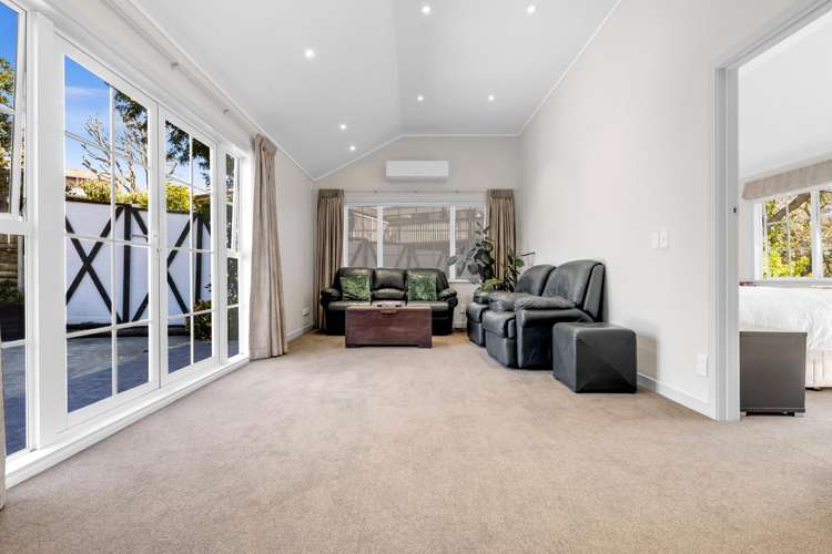 27 Charles Dickens Drive Mellons Bay_22